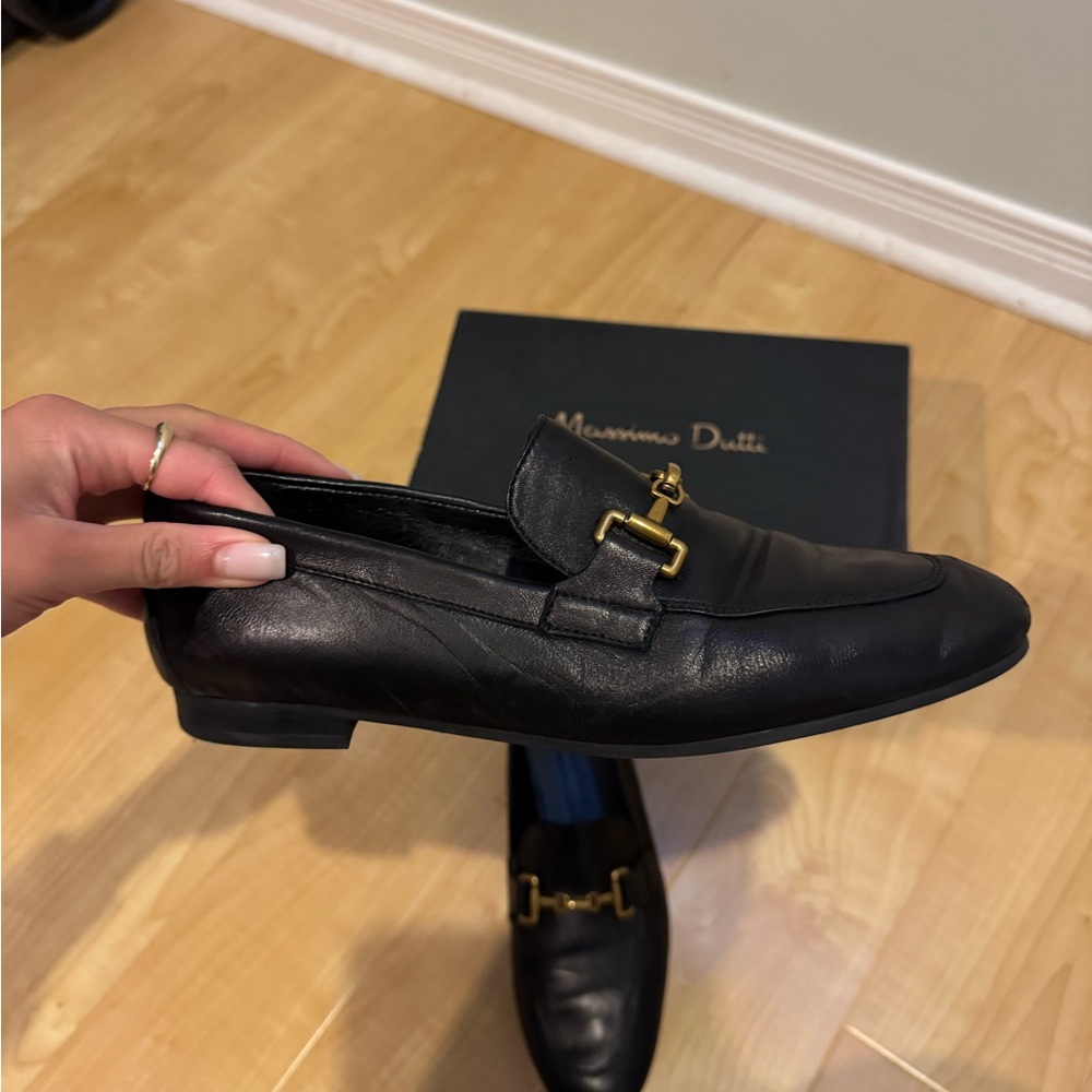 Massimo Dutti Genuine Leather Black Loafers Women’s size 40